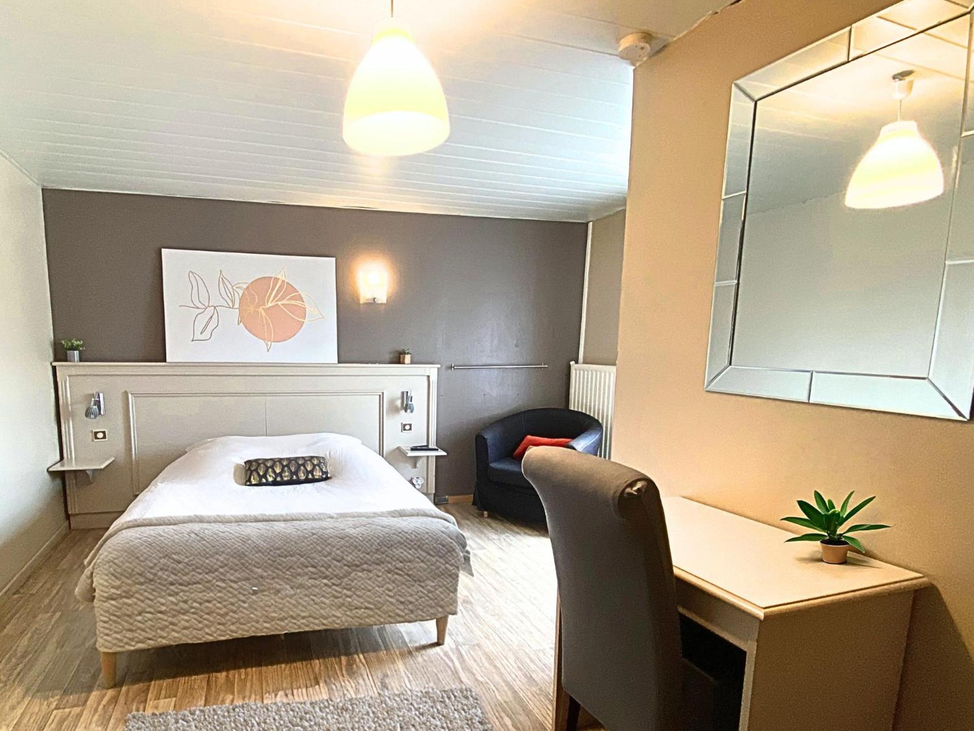 Studios & Appartements Confortables Au Centre De Bourbourg - Gare A Proximite מראה חיצוני תמונה